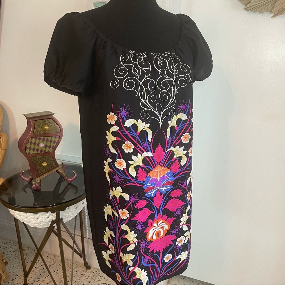 TIBI Black Silk Shift Designer Dress! Short Sleeves! Lined! Colorful Print